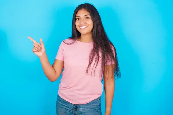 Girl Pointing Fingers Number Eight Chinese Sign Language Young Beautiful — Stock Photo, Image