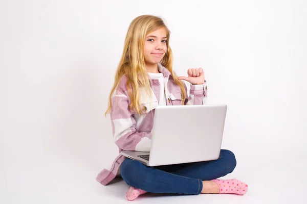 Closeup Cheerful Beautiful Caucasian Teen Girl Sitting Laptop Lotus Position — Stock Photo, Image