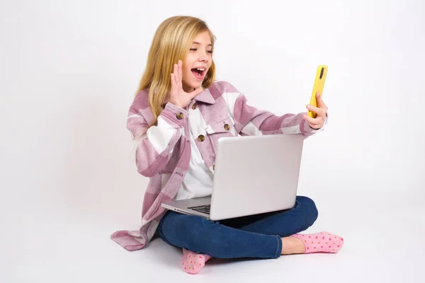 Portrait Happy Friendly Beautiful Caucasian Teen Girl Sitting Laptop Lotus — Stock Photo, Image