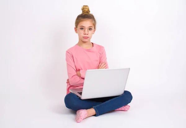 Confident Beautiful Caucasian Teen Girl Sitting Laptop Lotus Position White — Stock Photo, Image