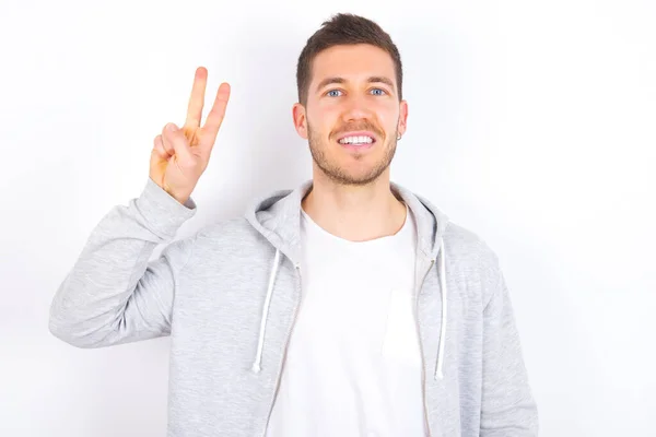 Young Caucasian Man Wearing Casual Clothes White Background Showing Pointing — Stock Photo, Image