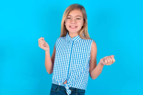 Pequena Menina Caucasiana Fazendo Gesto Dinheiro — Fotografia de Stock