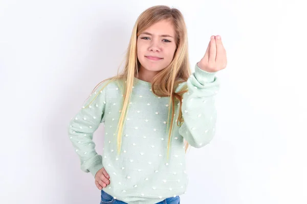 Pequena Menina Branca Com Raiva Gesto Típico Italiano Gesto Com — Fotografia de Stock