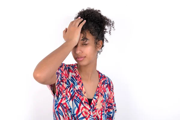 Hayal Kırıklığına Uğramış Kız Elini Alnına Koydu Depresyona Girdi Başı — Stok fotoğraf