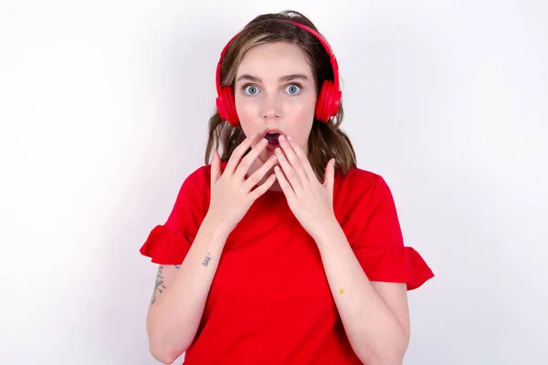 Shocked Young Caucasian Woman Wearing Red Shirt White Background Staring — Stock Photo, Image