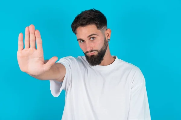Bearded Caucasian Man Wearing White Shirt Blue Background Doing Stop — Stock Photo, Image