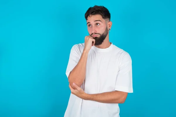 Face Expressions Emotions Thoughtful Bearded Caucasian Man Wearing White Shirt — Stock Photo, Image