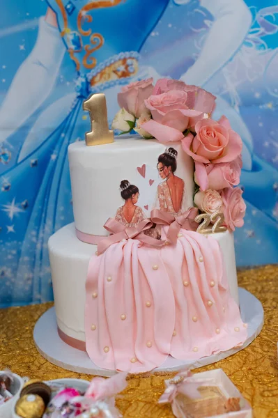 Cake for the first birthday food sweet — Stockfoto