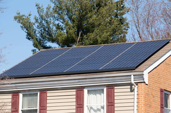 Panele Słoneczne Technologii Energii Dachu — Zdjęcie stockowe