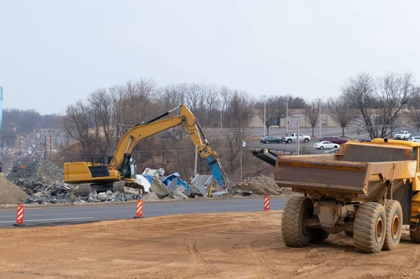 İnşaat atık sahası ezici kazıcı tozu