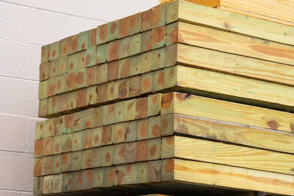Świeże Drewniane Szpilki Drewniane Stos Drewna Przemysł Nowy Materiał — Zdjęcie stockowe