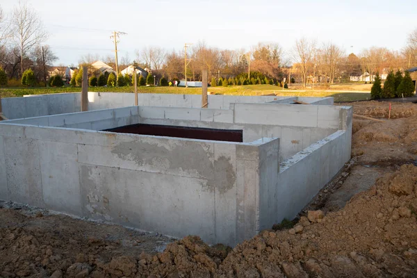 Yeni bir ev için beton temel — Stok fotoğraf