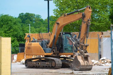 Eski su boruları kazıcısının değiştirilmesi siper onarım hizmeti verdi