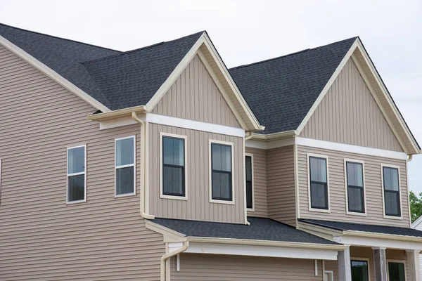 Roof Covered Asphalt Shingles Roofing Construction House Rooftop Construction Top — Stock Photo, Image