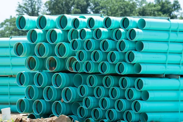 Su boruları kanalizasyon borularında birikmiş.