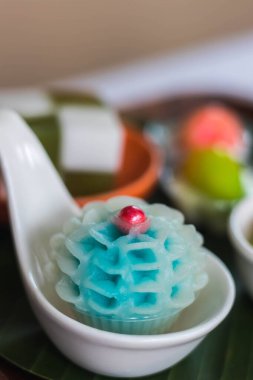 Phakakrong tatlı Tayland tatlısı kaşıkta