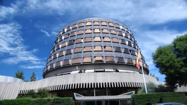 Μαδρίτη Ισπανία Νοεμβρίου 2021 Εξωτερικό Συνταγματικό Δικαστήριο Της Ισπανίας — Αρχείο Βίντεο