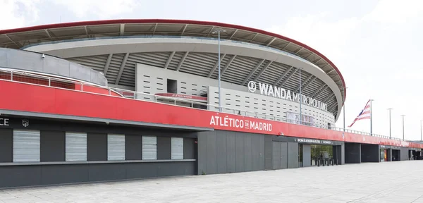 At 'ın futbol sahasının dışında. Madrid Metropolitan Wanda 'dan. Futbol ve spor müsabakaları kavramı.