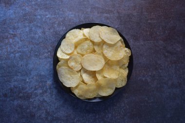 Patates cipsi, lezzetli atıştırmalıklar.