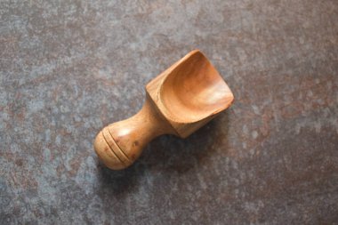 Boş ahşap tahıl kepçeleri