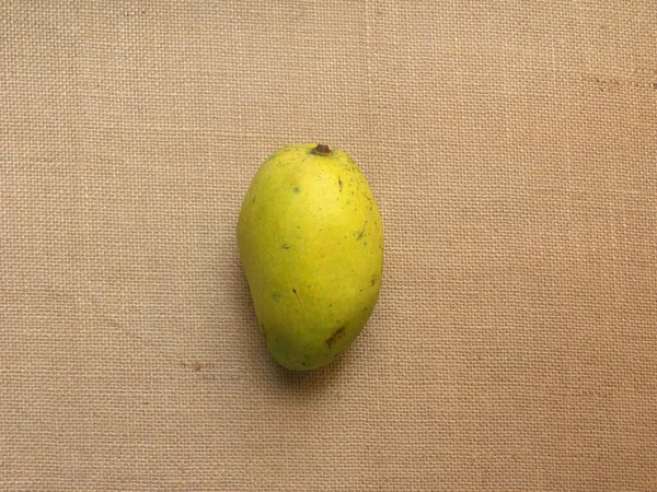 Ωρίμασε Ολόκληρο Φρέσκο Chaunsa Mango — Φωτογραφία Αρχείου