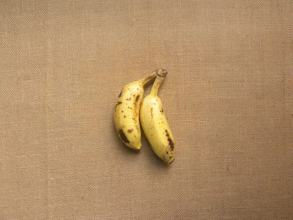 Banane Poovan Fraîche Mûre Entière Couleur Jaune — Photo