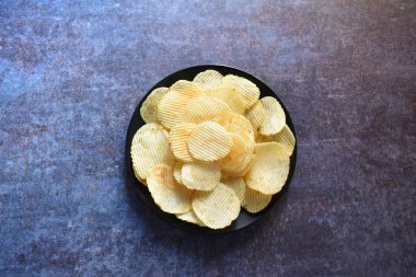 Kıtır kıvırcık patates cipsi.