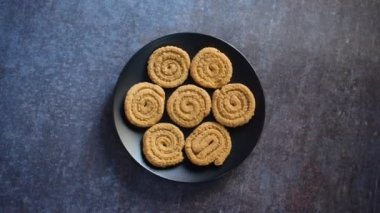 Chakli kızartılmış Hint geleneksel lezzetli atıştırmalıkları.