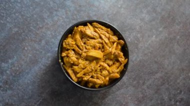 Geleneksel Hint turşusu.