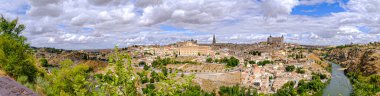 Toledo, İspanya 'nın panoramik manzarası, UNESCO dünya mirası alanı. Eski
