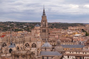 Toledo, İspanya 'nın panoramik manzarası, UNESCO dünya mirası alanı. Katedralin detayları.