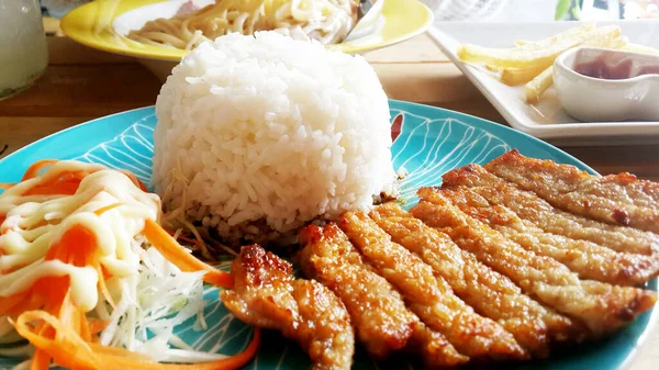Nasi Dengan Daging Babi Teriyaki — Stok Foto