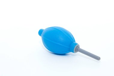 Kamera için toz temizleyici beyaz arkaplanda izole edildi.