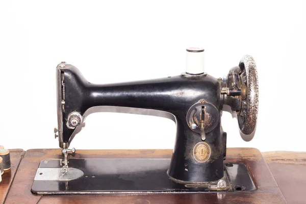 Vintage Singer Sewing Machine Isolated White Background — Stock Photo, Image