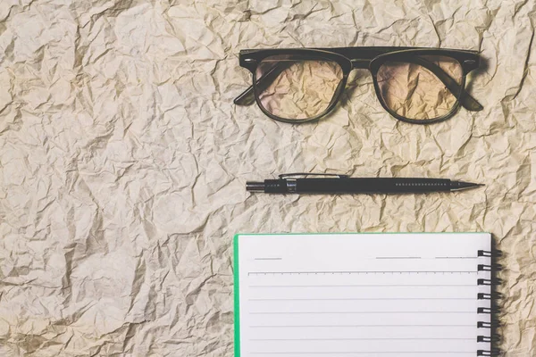 Glasses Books Pencil Paper Optical Folded Grain Vintage Tone — Stock fotografie