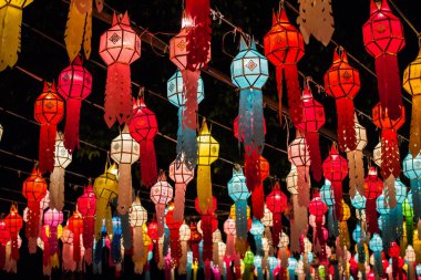 Yi Peng Fener Festivali, Lamphun, Tayland.