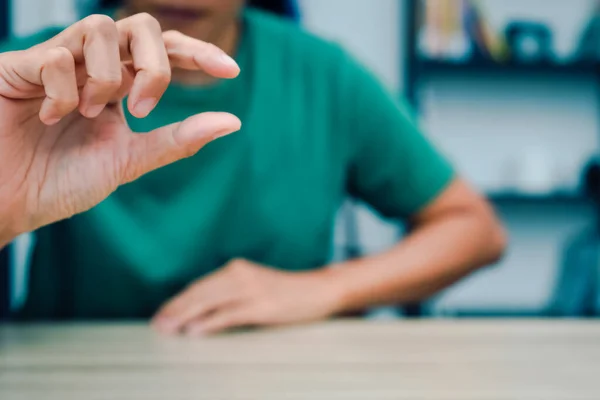 Selective Soft Focus Teachers Teach Deaf Students Learn Sign Language — Stockfoto