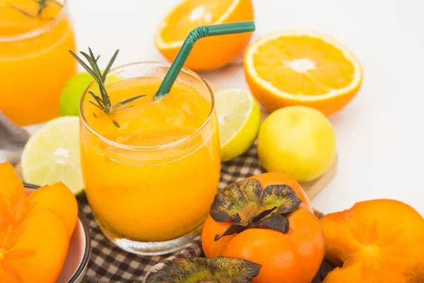 Смачний Сік Склянці Апельсинові Скибочки Концепція Здорового Напою — стокове фото