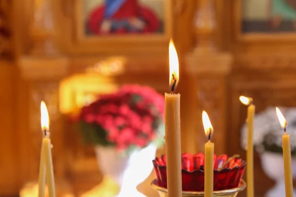 Velas Encendidas Templo —  Fotos de Stock