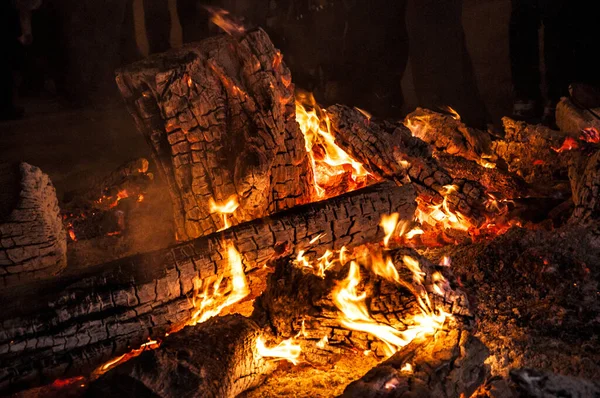 Spalování Dřeva Tradičním Festivalu San Antonu — Stock fotografie
