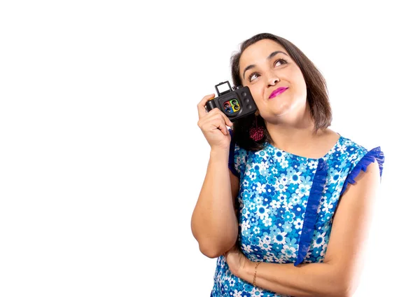 Mulher Com Câmera Retro Estúdio — Fotografia de Stock