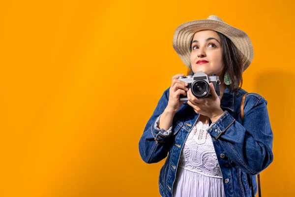 Tourist Girl Taking Pictures Her Retro Camera Travel Concept — Zdjęcie stockowe