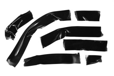 Siyah bantlar beyaz arka plan üzerinde ayarlayın. Yatay ve farklı boyut siyah bant, yapıştırıcı parçaları yırtılmış.