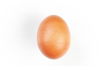 Beyaz arkaplanda yumurta izole