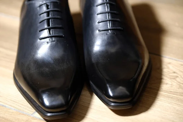 Schwarzes Leder Moderne Blake Genähte Italienische Hochzeitskleid Schuhe — Stockfoto