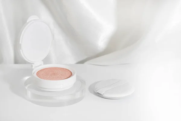 Background Cosmetic Makeup Bottle Lotion Foundation Primer Cushion Cream Product — Fotografia de Stock