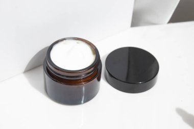 Tıbbi cilt bakımı şişesi kozmetik krem losyonu, güzellik makyajı yüz bakımı, tedavi temizleyici yüz.