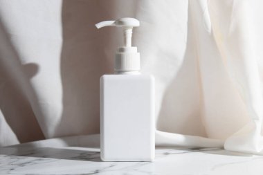 Tıbbi cilt bakımı şişesi kozmetik makyaj tüpü yüz bakımı, yüz temizleyici yüz köpüğü, güzellik sağlık hizmetleri ambalajlama