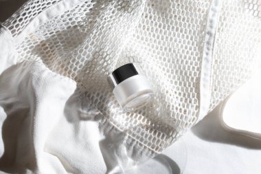 Parfüm, cilt bakımı, makyaj malzemesi makyaj tüpü, yüz temizleme, yüz temizleme köpüğü, güzellik sağlık hizmetleri ambalajı.