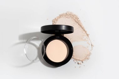 Makyaj tozunun bir kopyası cilt bakımı şişesi güzellik kozmetik tübü, güzellik sağlık hizmetleri ambalajlama